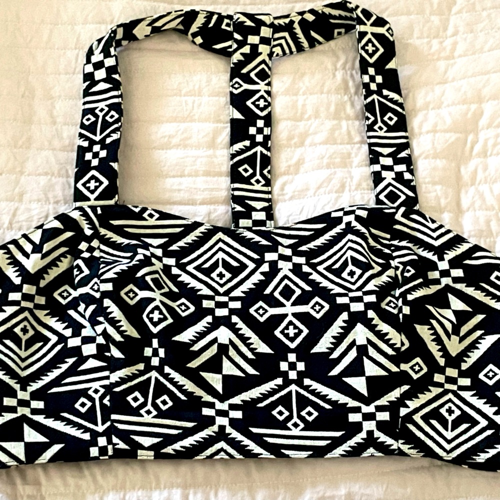 NWT: Forever 21 Crop Top
